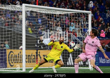 10 giugno 2023; Drake Callender (1), portiere dell'Inter Miami, risparmia durante il primo tempo contro la rivoluzione del New England a Foxborough, Massachusetts. Eric Canha/CSM Foto Stock