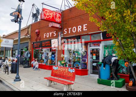 Halloween nei negozi Foy's di Fairborn, Dayton, Ohio, USA. Foto Stock