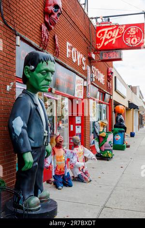 Halloween nei negozi Foy's di Fairborn, Dayton, Ohio, USA. Foto Stock