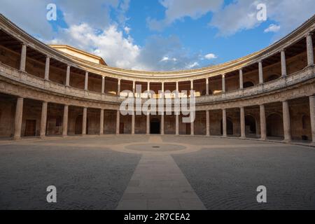 Interno del Palazzo di Carlo V in Alhambra - Granada, Andalusia, Spagna Foto Stock