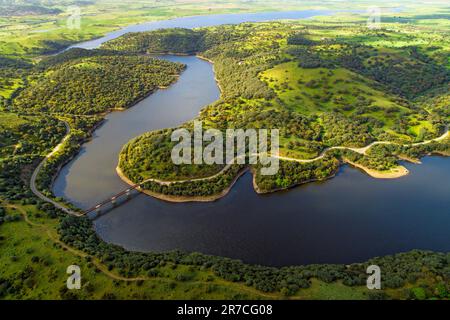 Italia, lago italiano, Sardegna - lago coghinas, paesaggio, fiume Foto Stock