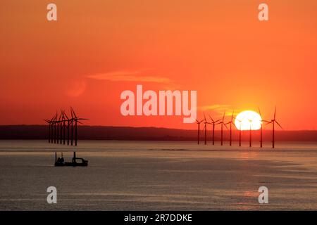 Tramonto sul parco a vento a Redcar, North Yorkshire Foto Stock