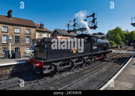 65894 J27 loco a Grosmont, NYMR Foto Stock