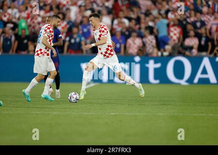 ROTTERDAM, Paesi Bassi. , . 14 Ivan Perisic della Croazia in azione, PAESI BASSI vs CROAZIA - Olanda Kroatien Halbfinale, Semifinali per le FINALI della UEFA NATIONS LEAGUE nei Paesi Bassi 2023 allo stadio Feijenoord 'De Kuip' di Rotterdam il 14. Giugno 2023. Foto e corCopyright by Laci Perenyi/ATP images (Perenyi Laci/ATP/SPP) Credit: SPP Sport Press Photo. /Alamy Live News Foto Stock