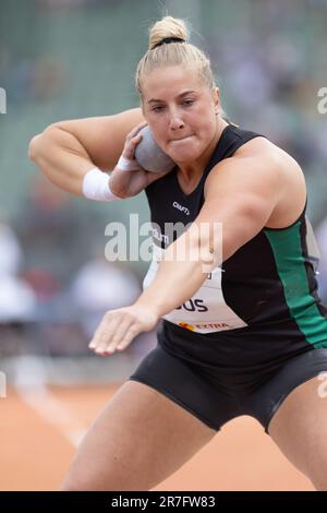 Oslo, Norvegia 15 Giugno 2023, Fanny Roos di Svezia compete nel tiro delle Signore messo durante la Wanda Diamond League Athletics tenutasi allo stadio Bislett di Oslo, Norvegia credit: Nigel Waldron/Alamy Live News Foto Stock