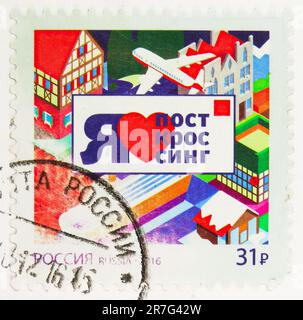 MOSCA, RUSSIA - GIUGNO 8 2023: Francobollo stampato in Russia mostra i Love Postcrossing, serie, circa 2016 Foto Stock