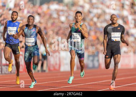 Oslo, Norvegia 15 giugno 2023, Matthew Hudson-Smith del Regno Unito, Muzala Samukonga dello Zambia e Wayde Van Niekerk del Sudafrica partecipano all'evento Mens 400m alla Wanda Diamond League Athletics, che si svolge allo stadio Bislett di Oslo, Norvegia Credit: Nigel Waldron/Alamy Live News Foto Stock