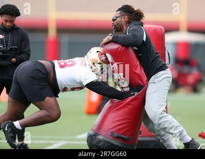 Santa Clara, Stati Uniti. 15th giugno, 2023. Il lineman difensivo Javon Hargrave di San Francisco 49ers (98) partecipa a una sessione di mini-campo di veterani mercoledì 7 giugno 2023 a Santa Clara, California. (Foto di Aric Crabb/Bay Area News Group/TNS/Sipa USA) Credit: Sipa USA/Alamy Live News Foto Stock