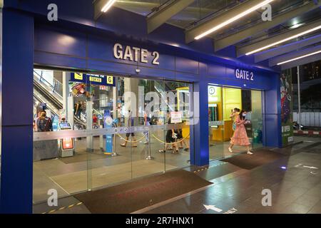 PATTAYA, TAILANDIA - CIRCA APRILE 2023: Ingresso al Terminal 21 Pattaya. Foto Stock