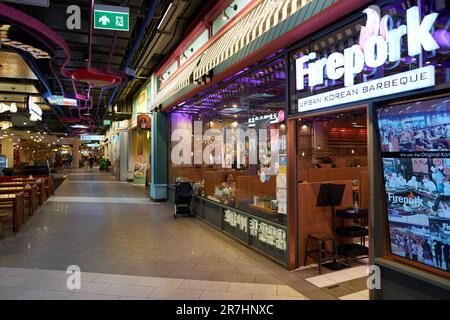 PATTAYA, THAILANDIA - CIRCA APRILE, 2023: Ripresa interna del Terminal 21 Pattaya. Foto Stock