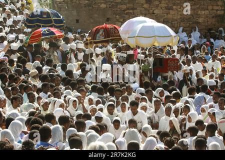 Africa, Etiopia, Axum, cerimonia del timo, cerimonia di battesimo presso la piscina di acqua Santa Foto Stock