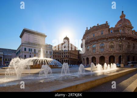 Fontane di fronte alla Borsa di Genova, Piazza De Ferrari, Genova, Liguria, Italia Foto Stock