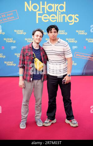 Fabian Hanis und Victor Kadam bei der Premiere des Kinofilms 'No Hard Feelings' im Zoo Palast. Berlino, 15.06.2023 Foto Stock