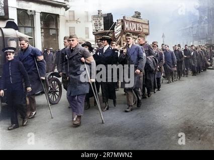 Sezione Croce Rossa della Parata della Vittoria, Londra, Inghilterra, Regno Unito, American National Red Cross Photar Collection, 11 novembre 1918 Foto Stock