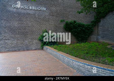 AARHUS, DANIMARCA -25 AGO 2022- Vista del campus della Aarhus University (AU), la seconda università più antica e più grande della Danimarca. Foto Stock