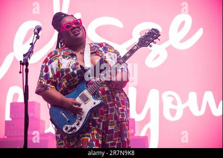 Celisse suona durante il giorno 1 del 2023 Bonnaroo Music & Arts Festival il 15 giugno 2023 a Manchester, Tennessee. Foto: Darren Eagles/imageSPACE/MediaPunch Foto Stock