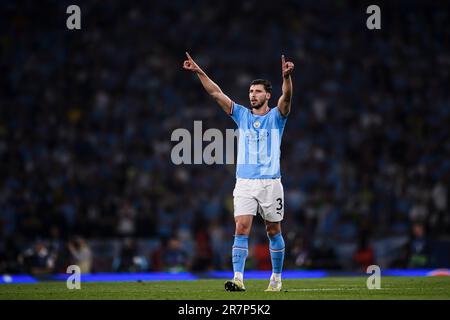 Istanbul, Turchia. 10 giugno 2023. Ruben Dias del Manchester City FC gesta durante la finale di UEFA Champions League tra il Manchester City FC e il FC Internazionale. Credit: Nicolò campo/Alamy Live News Foto Stock