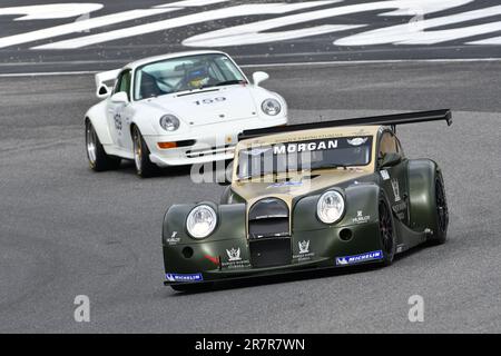 Scarperia, 2 aprile 2023: Morgan Aero 8 GT3° anno 2009 in azione durante il Mugello Classic 2023 sul circuito del Mugello in Italia. Foto Stock