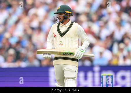 Usman Khawaja of Australia durante il LV= Insurance Ashes First Test Series Day 2 Inghilterra contro Australia a Edgbaston, Birmingham, Regno Unito, 17th giugno 2023 (Foto di Craig Thomas/News Images) Foto Stock