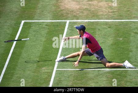 Stoccarda, Germania. 17th giugno, 2023. Tennis: ATP Tour - Stuttgart, Singles, Men, Semifinali. Struff (Germania) - Hurkacz (Polonia). Hubert Hurkacz in azione. Credit: Marijan Murat/dpa/Alamy Live News Foto Stock