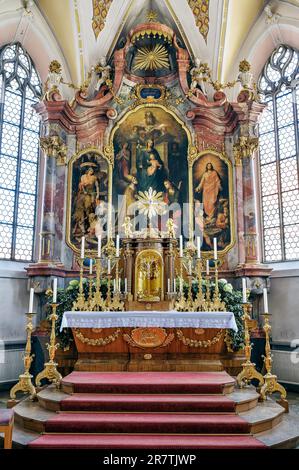 Altare laterale, San La chiesa parrocchiale di Martin a Oberguenzburg, Allgaeu, Baviera, Germania Foto Stock