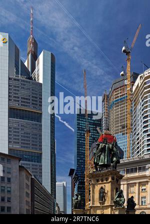Importante cantiere con il nome del progetto Four Frankfurt, Rossmarkt con il monumento Gutenberg, Frankfurt am Main, Hesse, Germania Foto Stock