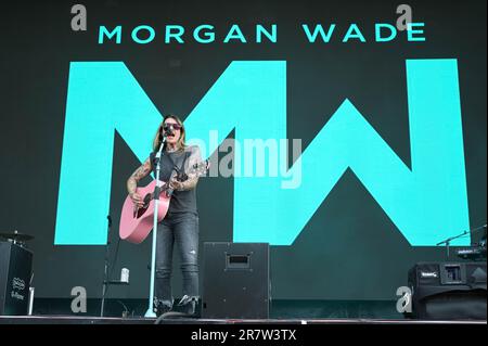 Morgan Wade si esibisce durante il giorno 2 del 2023 Bonnaroo Music & Arts Festival il 16 giugno 2023 a Manchester, Tennessee. Foto: Darren Eagles/imageSPACE Foto Stock