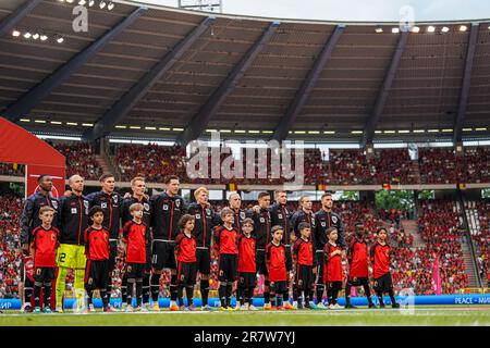 BRUXELLES, BELGIO - GIUGNO 17: Alexander Schlager d'Austria, Stefan Posch d'Austria, Philipp Lienhart d'Austria, David Alaba d'Austria, Maximilian Wober d'Austria, Patrick Wimmer d'Austria, Xaver Schlager d'Austria, Nicolas Seiwald d'Austria, Christoph Baumgartner d'Austria, Marko Arnautovic d'Austria, Michael Gregoritsch d'Austria durante l'inno nazionale durante il Gruppo D - UEFA EURO 2024 turno di qualificazione tra Belgio e Austria allo Stadio King Baudouin il 17 giugno 2023 a Bruxelles, Belgio (Foto di Joris Verwijst/Orange Pictures) Foto Stock