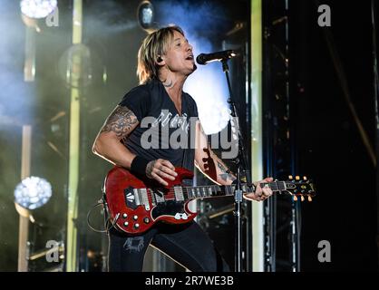 Keith Urban si esibisce durante il giorno 2 del CMA Fest al Nissan Stadium giovedì 9 giugno 2023, a Nashville, Tennessee. (Foto di: Amiee Stubbs/Images Foto Stock