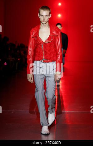 Milano, Italia. 17th giugno, 2023. JORDANLUCA Primavera Estate 2024 pista durante la settimana della moda di Milano il 2023 giugno - Milano; Italia 17/06/2023 Credit: dpa/Alamy Live News Foto Stock