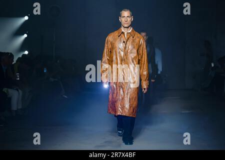 Milano, Italia. 17th giugno, 2023. MSGM Primavera Estate 2024 Runway durante la settimana della moda di Milano il 2023 giugno - Milano; Italia 17/06/2023 Credit: dpa/Alamy Live News Foto Stock