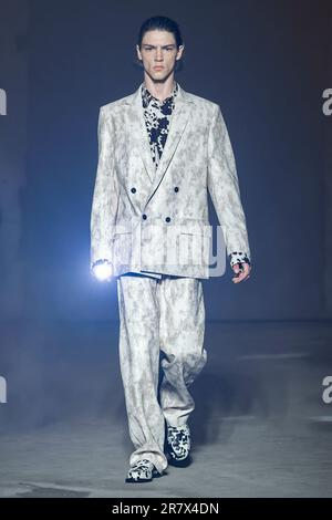 Milano, Italia. 17th giugno, 2023. MSGM Primavera Estate 2024 Runway durante la settimana della moda di Milano il 2023 giugno - Milano; Italia 17/06/2023 Credit: dpa/Alamy Live News Foto Stock