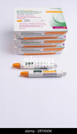 BYDUREON BCise Type 2 trattamento del diabete penna per iniezione di insulina o penna per cartuccia di insulina per diabetici. Attrezzature mediche per i parroci diabetici. Apertura Foto Stock