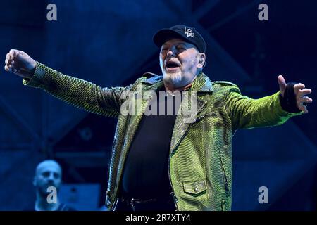 Vasco Rossi durante il Vasco Live Tour 2023 allo Stadio Olimpico, il 17 giugno 2023 allo Stadio Olimpico di Roma. Foto Stock