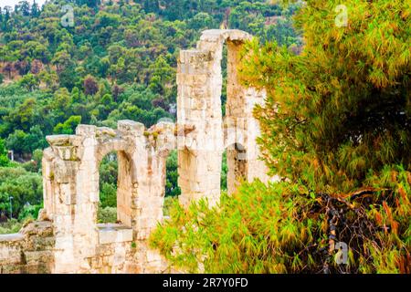 Vista sui quartieri Plaka e Monastiraki e sul Monte Licabetto dall'Acropoli Foto Stock