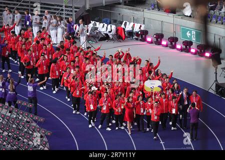 Berlino, Germania. 17th giugno, 2023. La delegazione della Cina sfilerà nello Stadio Olimpico di Berlino durante la cerimonia di apertura dei Giochi Olimpici speciali del 2023 a Berlino (Germania), 17 giugno 2023. Credit: Liu Yang/Xinhua/Alamy Live News Foto Stock