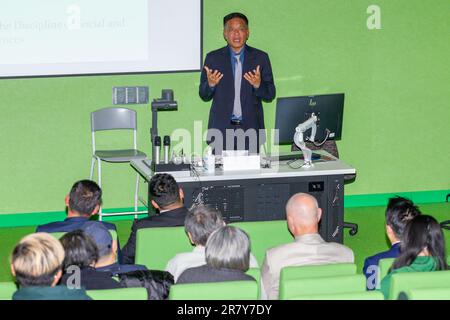 Sydney, Australia. 18 giu 2023. Il tibetano Sikyong (primo Ministro) in esilio, Penpa Tsering, parla all'UTS (Università della tecnologia di Sydney) per la lunga disputa sino-tibetana. Foto Stock