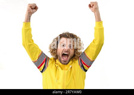 Zaventem, Belgio. 18th giugno, 2023. Il belga Renaud Barral si presenta per il fotografo alla partenza degli atleti belgi per i Giochi europei in Polonia, domenica 18 giugno 2023 dall'aeroporto di Bruxelles a Zaventem. I Giochi europei del 3rd, conosciuti informalmente come Cracovia-Malopolska 2023, sono un evento sportivo internazionale in programma che si terrà dal 21 giugno al 02 luglio 2023 a Cracovia e Malopolska, Polonia. BELGA PHOTO LAURIE DIEFFEMBACQ Credit: Belga News Agency/Alamy Live News Foto Stock