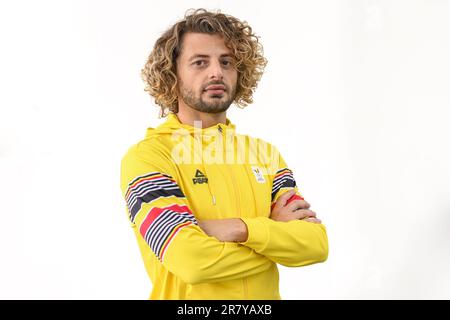 Zaventem, Belgio. 18th giugno, 2023. Il belga Renaud Barral si presenta per il fotografo alla partenza degli atleti belgi per i Giochi europei in Polonia, domenica 18 giugno 2023 dall'aeroporto di Bruxelles a Zaventem. I Giochi europei del 3rd, conosciuti informalmente come Cracovia-Malopolska 2023, sono un evento sportivo internazionale in programma che si terrà dal 21 giugno al 02 luglio 2023 a Cracovia e Malopolska, Polonia. BELGA PHOTO LAURIE DIEFFEMBACQ Credit: Belga News Agency/Alamy Live News Foto Stock