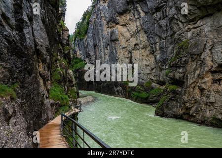 La gola dell'Aare sulle montagne svizzere Foto Stock