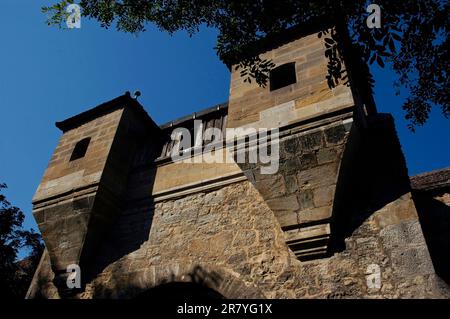 Facciata interna della porta del Galgentor o dei Gallows, punto più alto di Rothenburg ob der Tauber, Baviera, Germania. Foto Stock