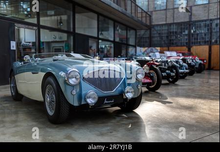 Oldtimer grande garage Foto Stock