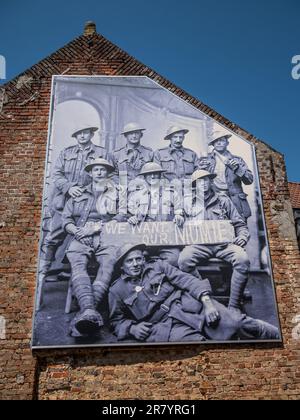 Il Museo Vignacourt racconta la storia del suo fotografo di villaggio che ha fotografato molti soldati australiani che sono stati sborsati nel villaggio durante la prima guerra mondiale. Foto Stock