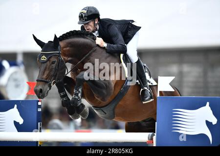 Stoccolma, Svezia. 18th giugno, 2023. Marcus Ehning, Germania, con il cavallo Stargold durante il Gran Premio nel Longines Global Champions Tour di Stoccolma, Svezia, domenica 18 giugno 2023. Foto: Caisa Rasmussen/TT/code 12150 ***SWEDEN OUT*** Credit: TT News Agency/Alamy Live News Foto Stock