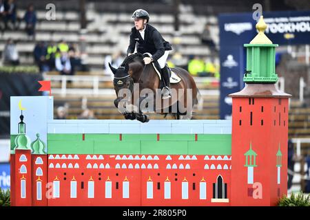 Stoccolma, Svezia. 18th giugno, 2023. Marcus Ehning, Germania, con il cavallo Stargold durante il Gran Premio nel Longines Global Champions Tour di Stoccolma, Svezia, domenica 18 giugno 2023. Foto: Caisa Rasmussen/TT/code 12150 ***SWEDEN OUT*** Credit: TT News Agency/Alamy Live News Foto Stock