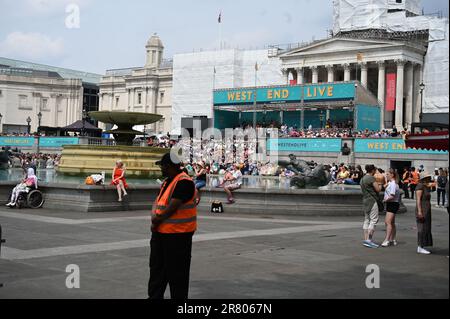 Londra, Regno Unito. Giugno 18 2023. Una grande folla è presente al Westend Live 2023 a Trafalgar Square, Londra, Regno Unito. Credit: Vedi li/Picture Capital/Alamy Live News Foto Stock