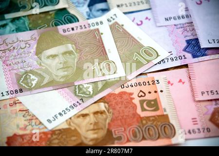 Banconote in rupie pakistane Foto Stock