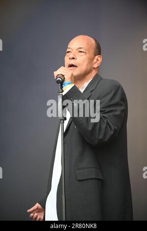 Roland Gift of the fine Young Cannibals che si esibisce al Lets Rock Leeds 80s Festival , Leeds UK , 17.06.2023 Foto Stock