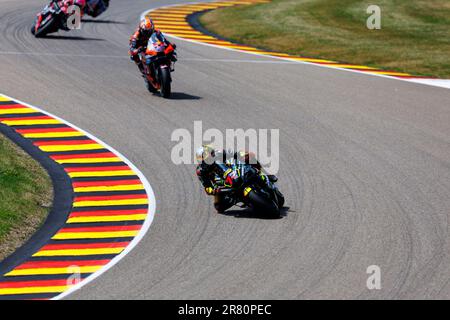 Sachsenring, Hohenstein-Ernsthal, Sassonia, Germania. 18th giugno, 2023. 2023 MotoGP tedesco, Race Day; Marco Bezzecchi, Jack Miller durante la gara Credit: Action Plus Sports/Alamy Live News Foto Stock