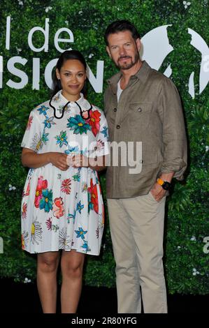 MONTE-CARLO, MONACO - GIUGNO 18: Cynthia Addai-Robinson, e Lloyd Owen, assistono alla fotocellula 'il Signore degli anelli' durante la 62nd Monte Carlo TV Foto Stock